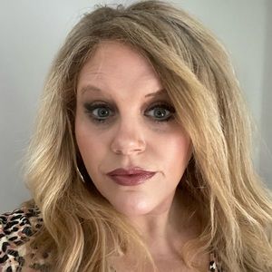 Meet your Posher, Steffanie